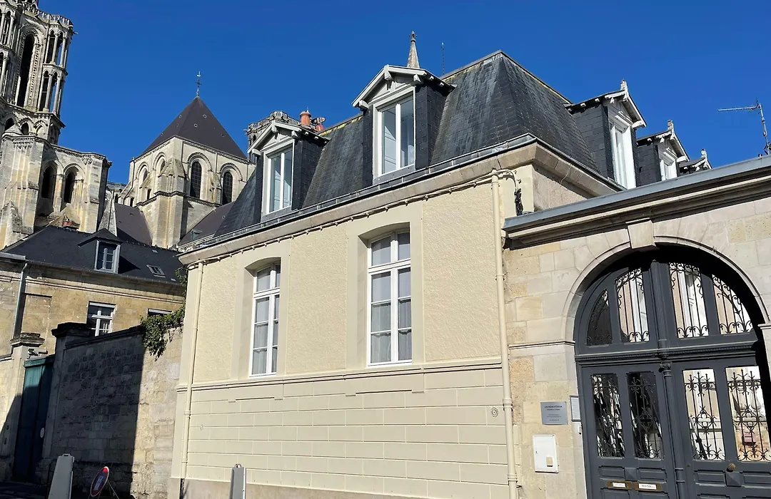 Les Hotes D'Eloise-1
